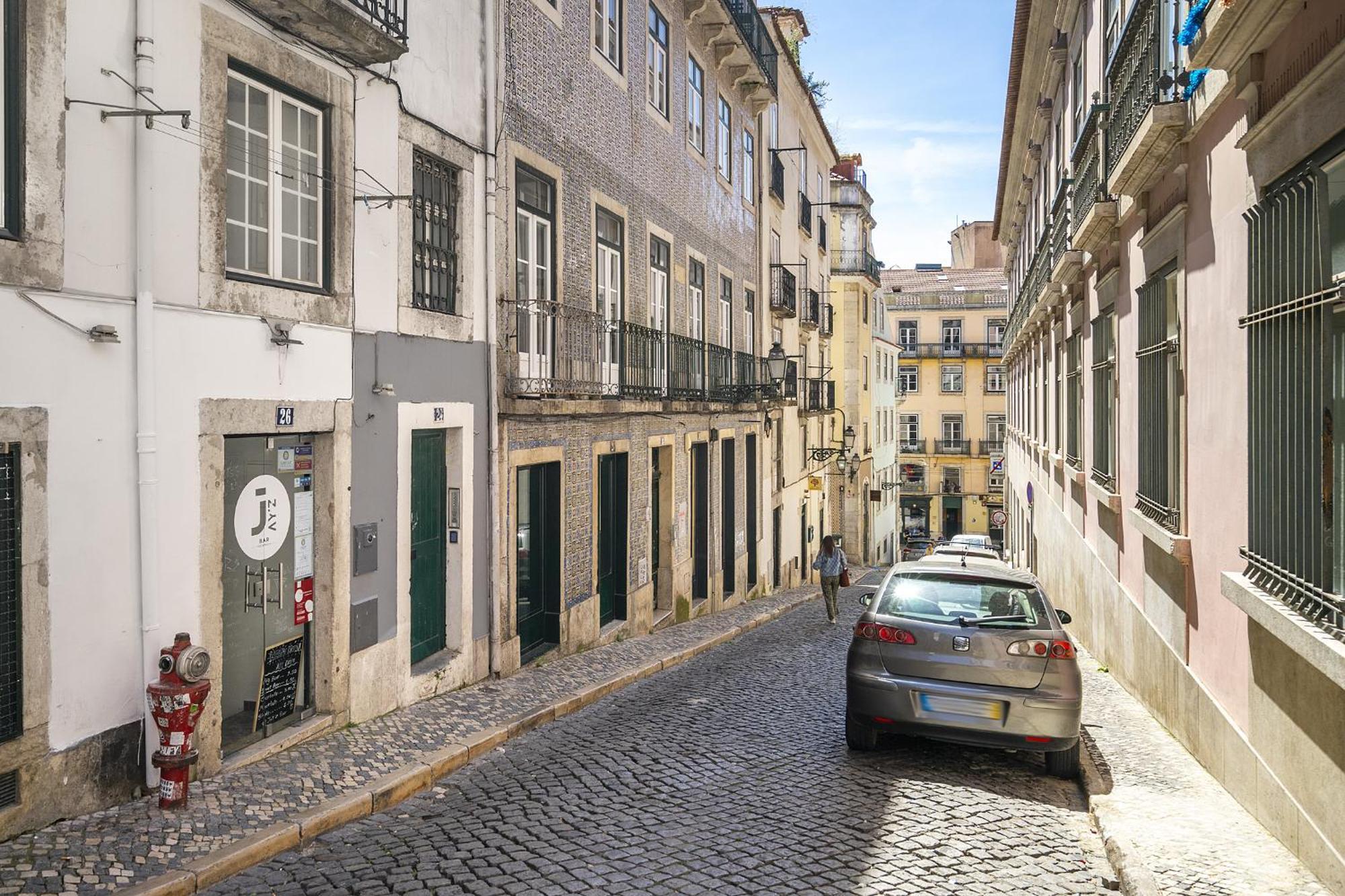 Whome Stylish Family Residence In The Heart Of Chiado Лиссабон Экстерьер фото