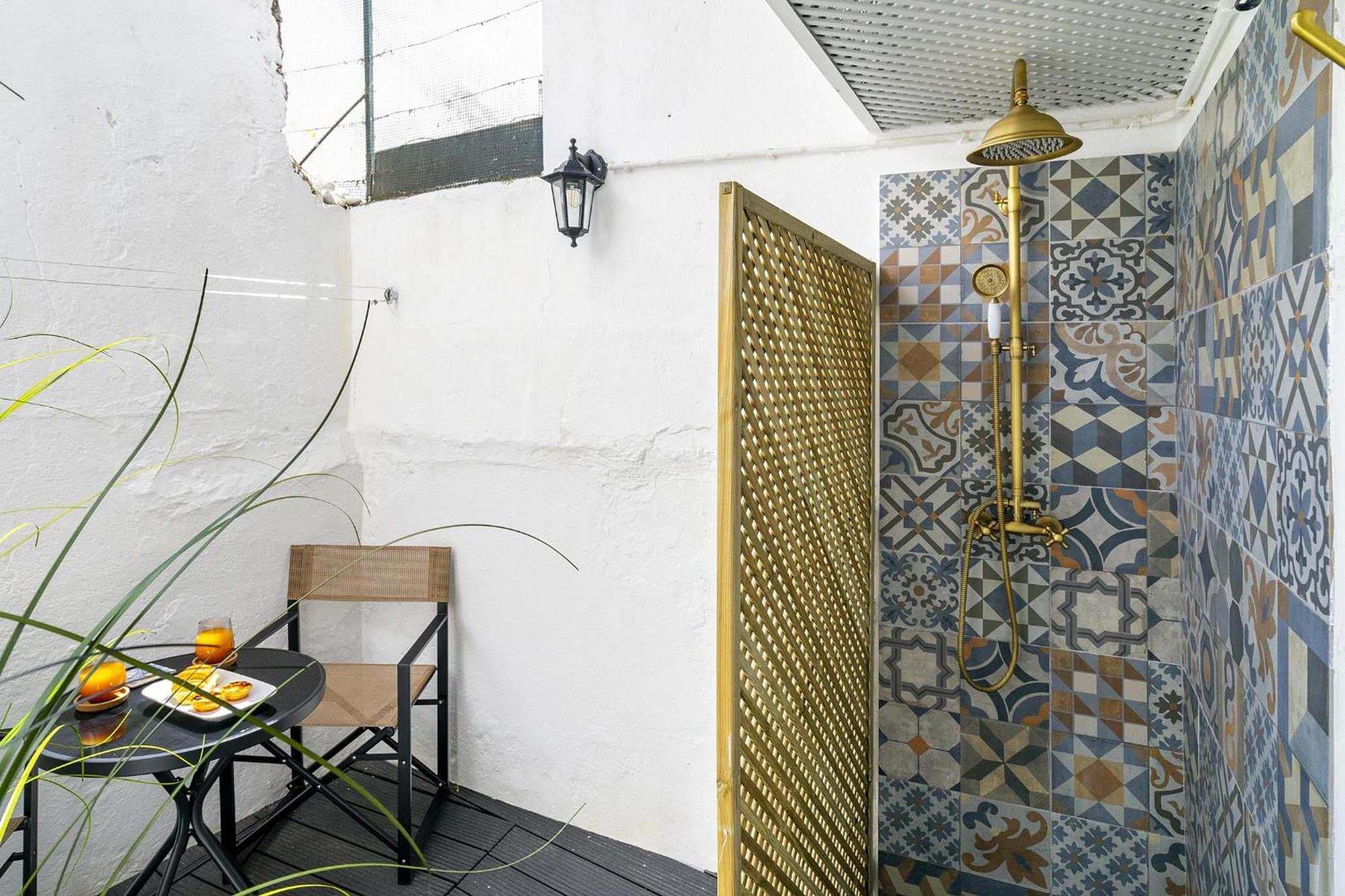Whome Stylish Family Residence In The Heart Of Chiado Лиссабон Экстерьер фото